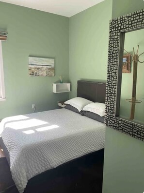 1 bedroom, desk, iron/ironing board, free WiFi