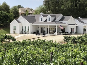 Exterior - Lux Vineyard Escapes-Ultimate Modern Farm House (Temecula)