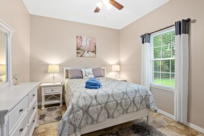 3 bedrooms, iron/ironing board, free WiFi, bed sheets - Private SF Pool Home - Nearby Golf Courses - Close to Beaches & Dining -Updated  (Palm Coast)