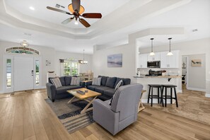 Smart TV, fireplace, DVD player - Private SF Pool Home - Nearby Golf Courses - Close to Beaches & Dining -Updated  (Palm Coast)