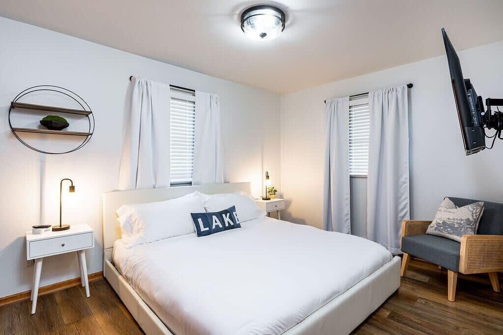 5 Schlafzimmer, Schreibtisch, Bügeleisen/Bügelbrett, WLAN