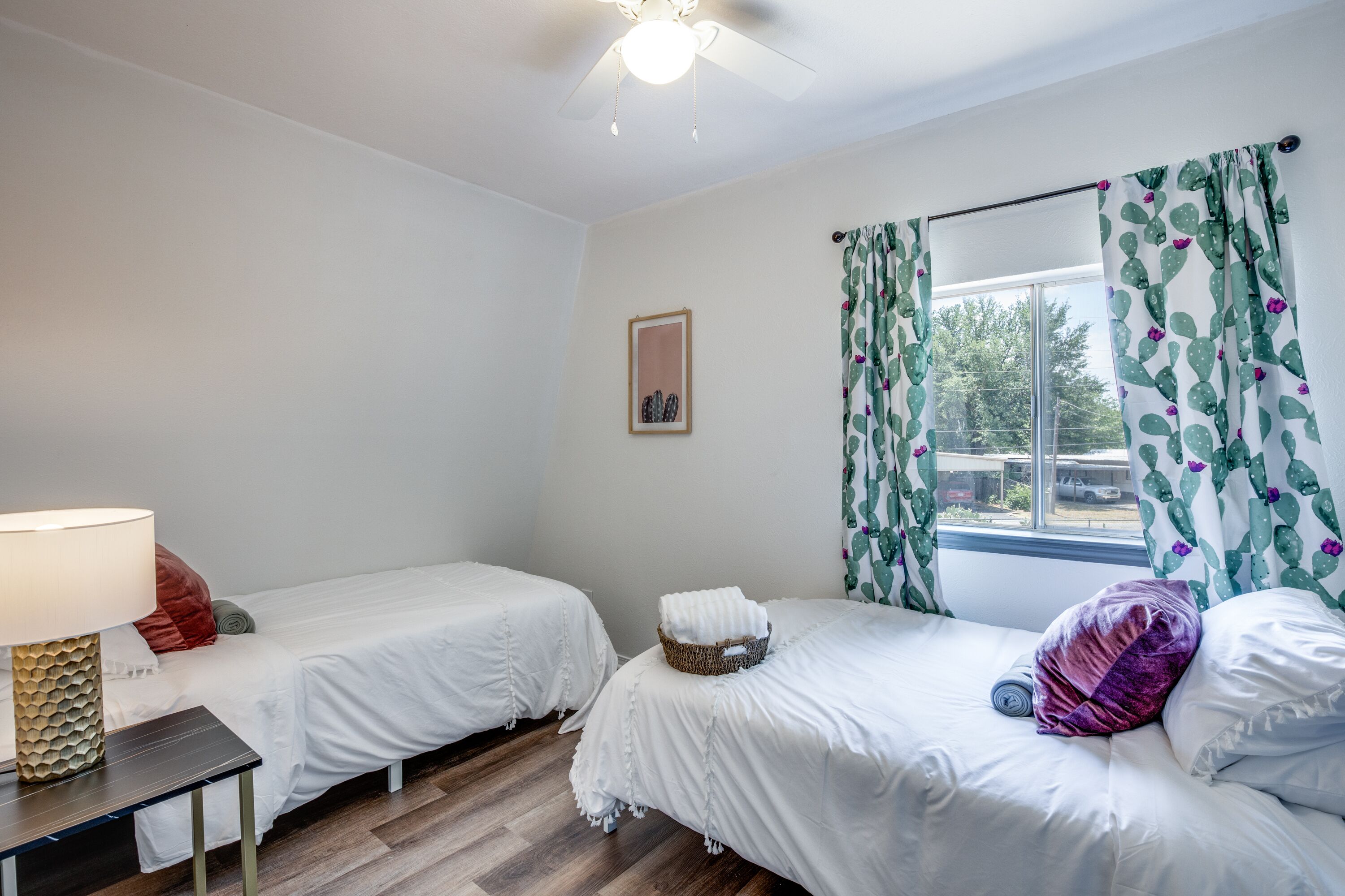 3 bedrooms, desk, free WiFi, bed sheets