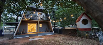 Private A-Frame w/Kayaks on Canal newly renovated