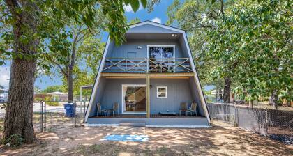 Private A-Frame w/Kayaks on Canal newly renovated