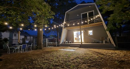 Private A-Frame w/Kayaks on Canal newly renovated