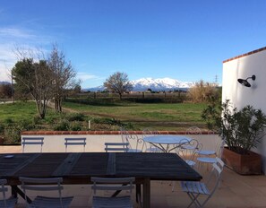 Outdoor dining - Mas de la Couloumère 14 pers, Near Collioure (Villelongue Dels Monts)