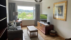 Unclassified image, 2 of 12, button - Fabulous View and 2 Beds in Bath (Bath)