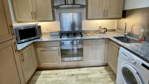 Unclassified image, 5 of 12, button - Fabulous View and 2 Beds in Bath (Bath)