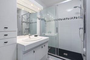 Hair dryer, towels