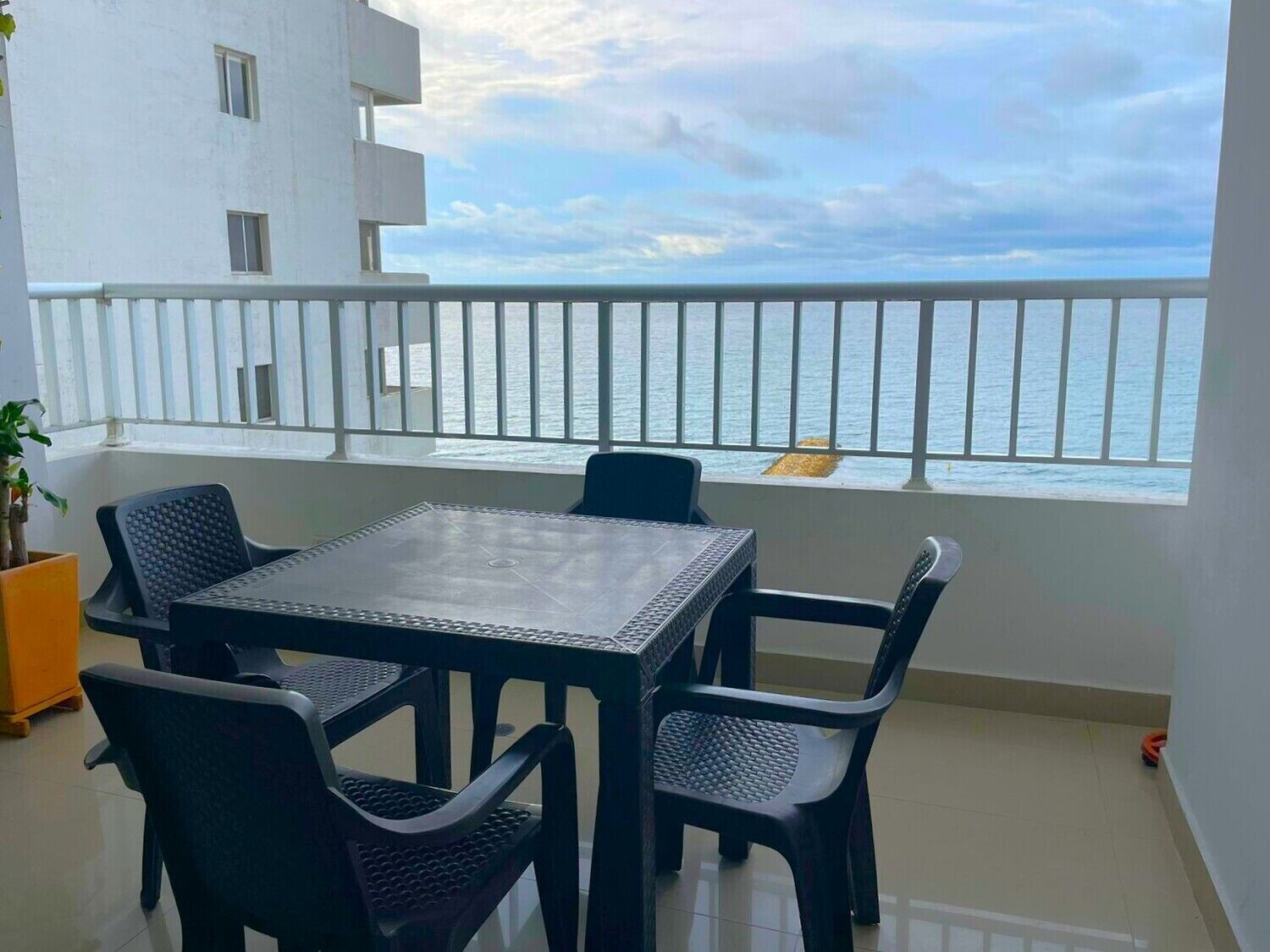 Grand Apartment (02) | Balcony