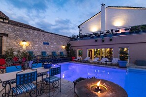 Outdoor pool, a heated pool