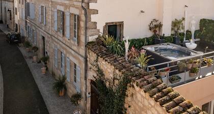 MaisonToscane 5* with AC - heated private pool, jacuzzi, billiards