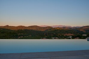 Outdoor pool - Villa Olive Valley-Experience pure relaxation in a serene environment!  (Platanias)
