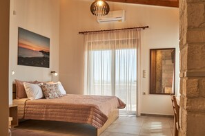 3 makuuhuonetta, tallelokero huoneessa, äänieristys, silitysrauta/-lauta