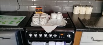 Cosy, Spacious 2-bed Cottage in Watchet, Somerset