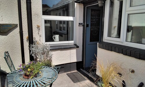 Cosy, Spacious 2-bed Cottage in Watchet, Somerset