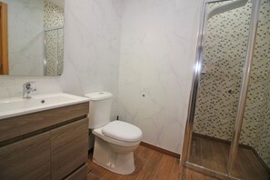 Shower, towels