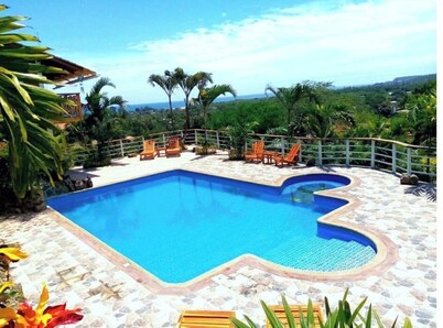 Apartment with beautiful views in the mountains near the sea