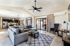 Smart TV, stereo, offices