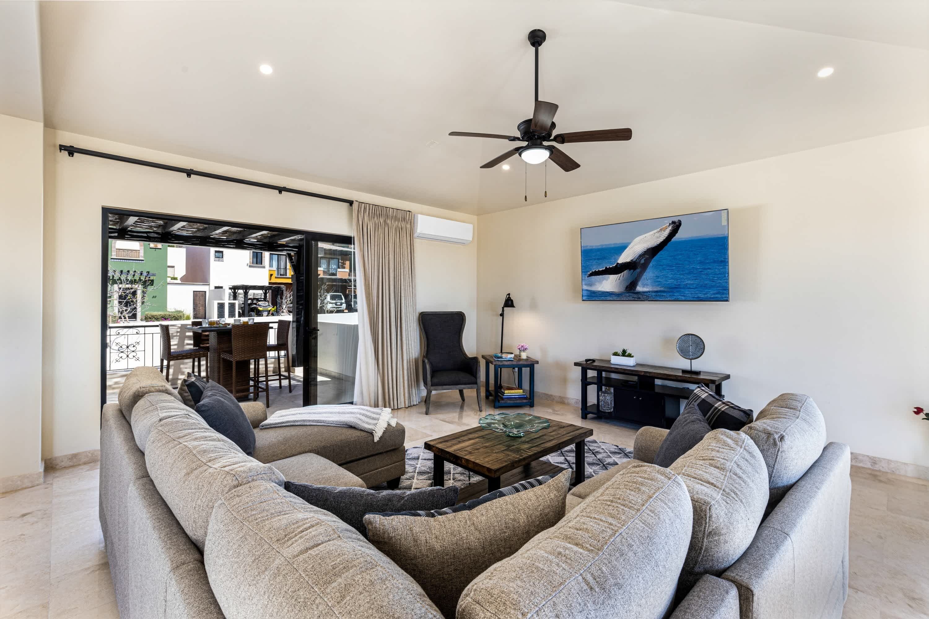 Smart TV, stereo, offices