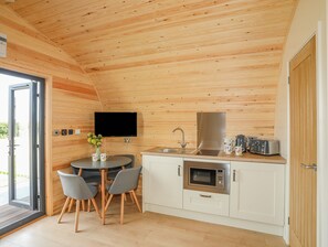 Cottage | Interior - Caban Cariad (Holyhead)