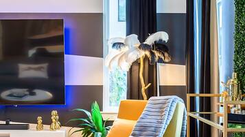 Télévision, chaßne hi-fi, espaces bureaux