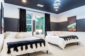 5 habitaciones, tabla de planchar con plancha, wifi y ropa de cama