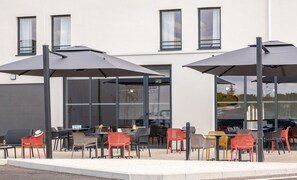 Exterior - Kyriad Tours Sud - Ballan Miré (Ballan-Mire)