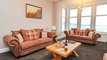 Cottage | Living room