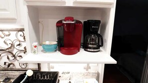 Interior - BIG BEAUTIFUL New-Renovated 4BR 2BA with Hot Tub near downtown! (Nashville)