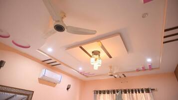 Habitación doble Deluxe | Wifi gratis y ropa de cama