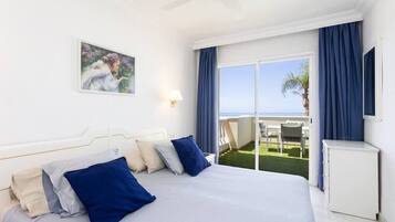 1 dormitorio, tabla de planchar con plancha, wifi y ropa de cama