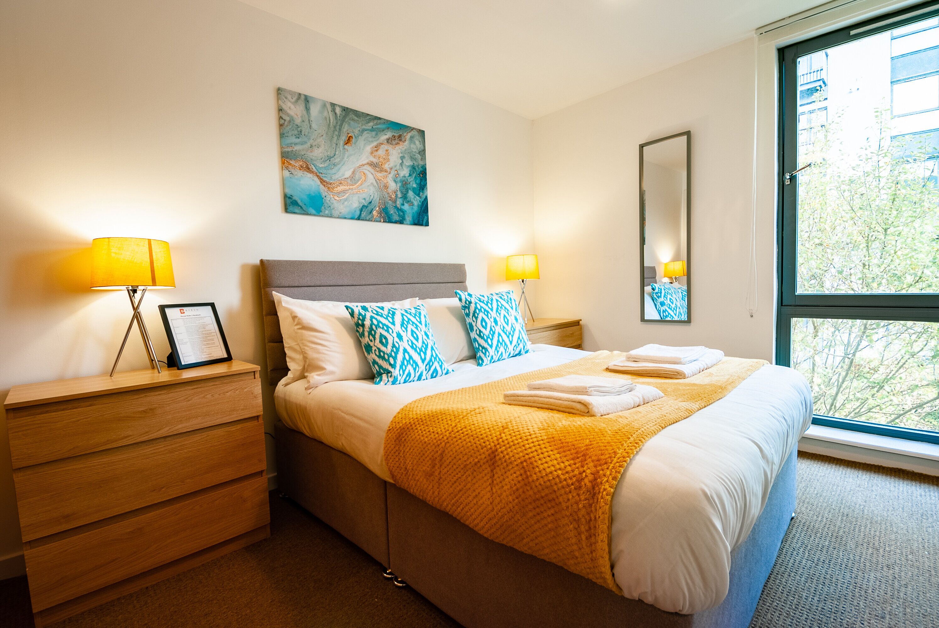 2 多间卧室、办公桌、熨斗/熨衣板、免费 WiFi