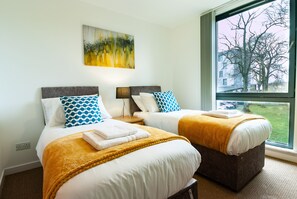 2 bedrooms, desk, iron/ironing board, free WiFi