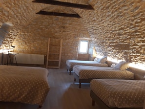 3 dormitorios, wifi gratis, ropa de cama