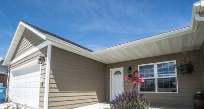 Entire house by Bozeman airport