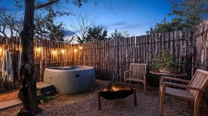 Outdoor spa tub - Indira at Ololo, Hot Tub, Fireplace, Fire pit! (Fredericksburg)