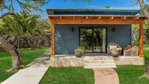 Exterior - Birdy at Ololo, Hot Tub, Fireplace, Fire pit (Fredericksburg)