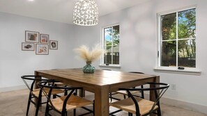 Dining - Cava House, Fire pit, Hot tub, Cowboy Pool! (Fredericksburg)