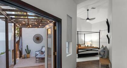 Coco Casita, Private Hot Tub, Outdoor Fireplace!