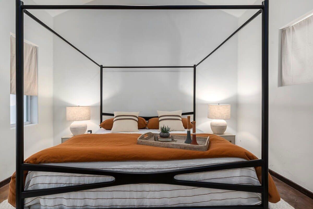 1 habitación, tabla de planchar con plancha, wifi y ropa de cama 