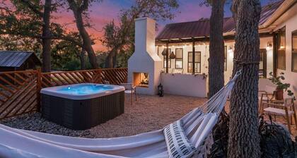 Coco Casita, Private Hot Tub, Secluded!
