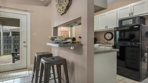 茶具/咖啡用具、冰箱、微波炉、烤箱