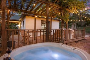 Unclassified image, 5 of 21, button - Falling Star, Hot tub, Pet Friendly, Secluded! (Fredericksburg)