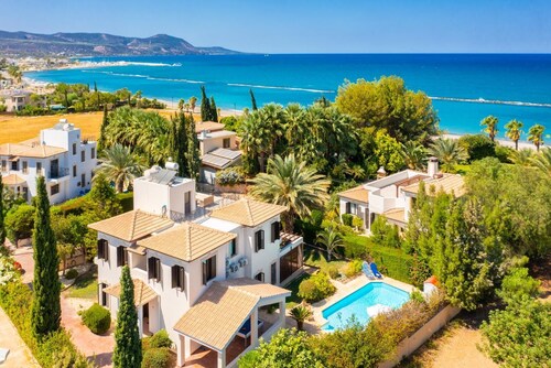 Villa Iliana - Four Bedroom Villa, Sleeps 8