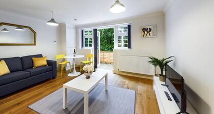 Lovely 1-bed Redhill town centre serviced apartment