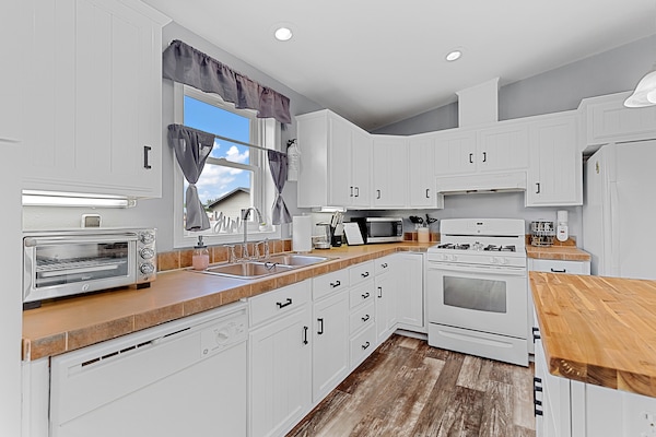 Frigorífic, microones, forn i placa de cuina