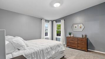 3 habitaciones, cuna de viaje, wifi gratis y ropa de cama