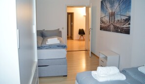 3 bedrooms, desk, iron/ironing board, free WiFi