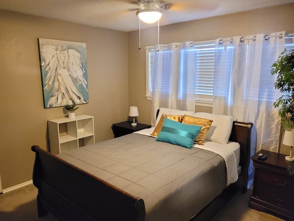 5 chambres, lit parapluie, Wi-Fi gratuit, draps fournis